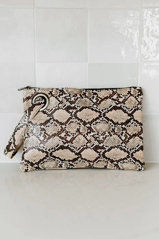 ALEXA OVERSIZED CLUTCH WITH WRISTLET