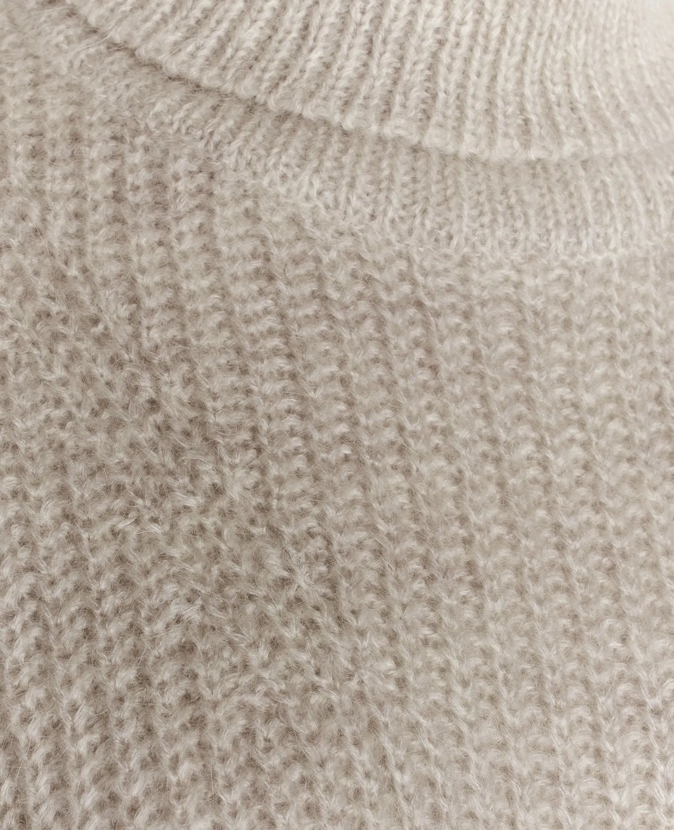 ESSENTIAL WINTER MOHAIR ACCESSORIES