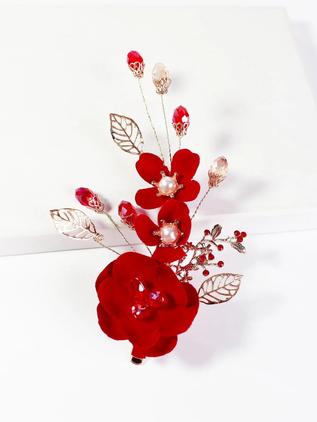 Faux Pearl Flower Decor Hair Clip - Red