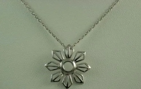 FILI SUN NECKLACE AND PENDANT