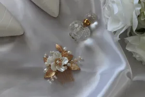 Gold Flower Comb