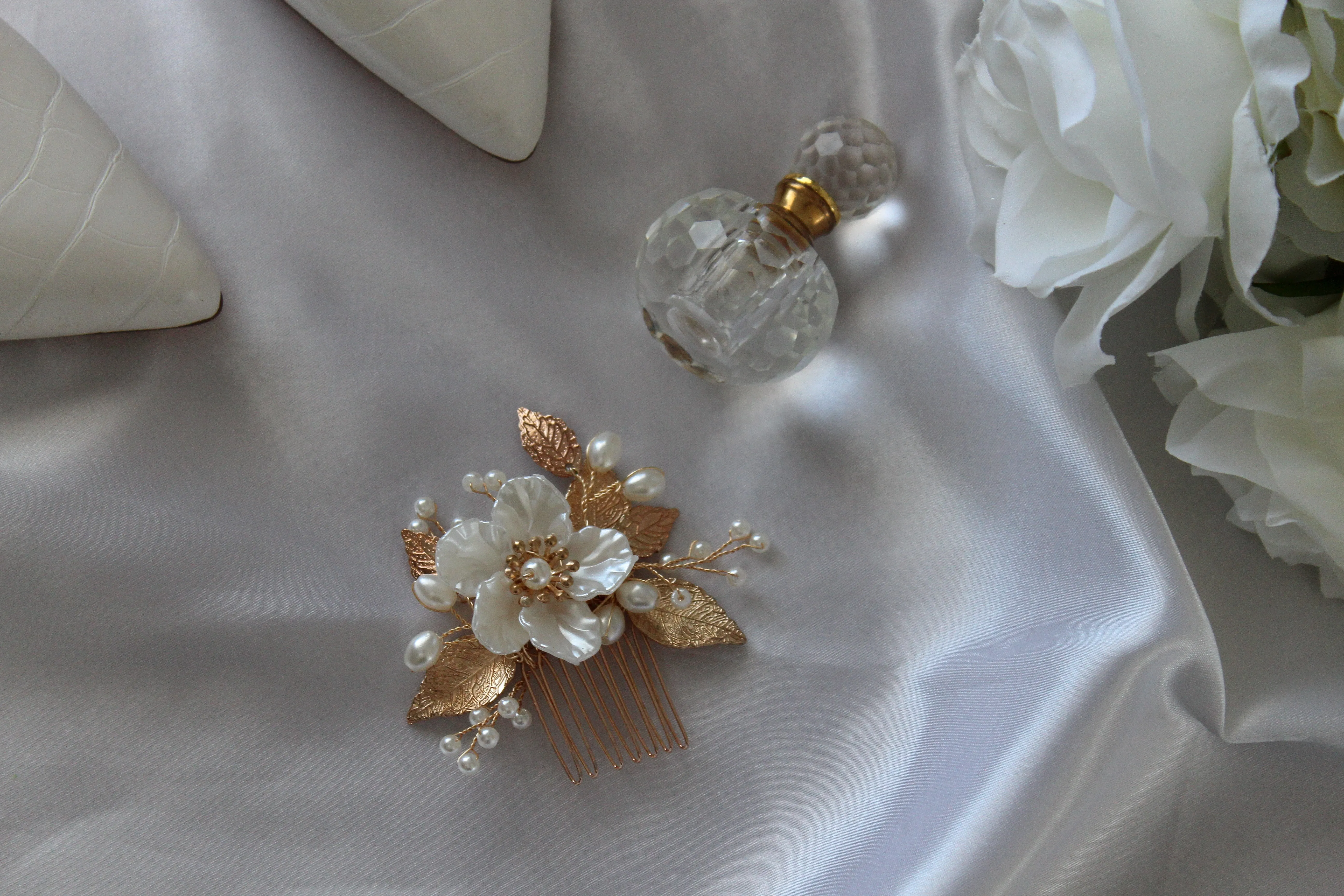 Gold Flower Comb