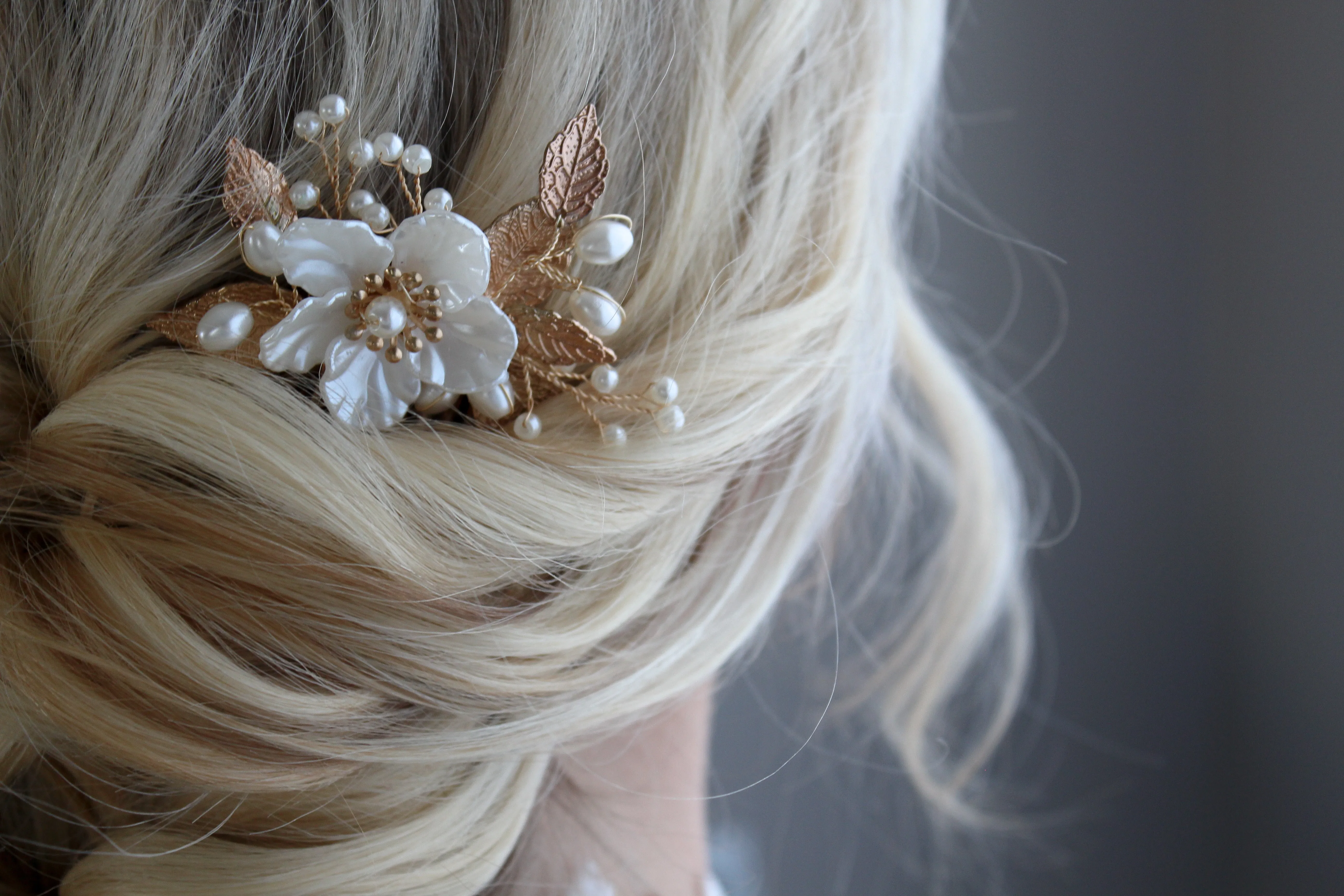Gold Flower Comb