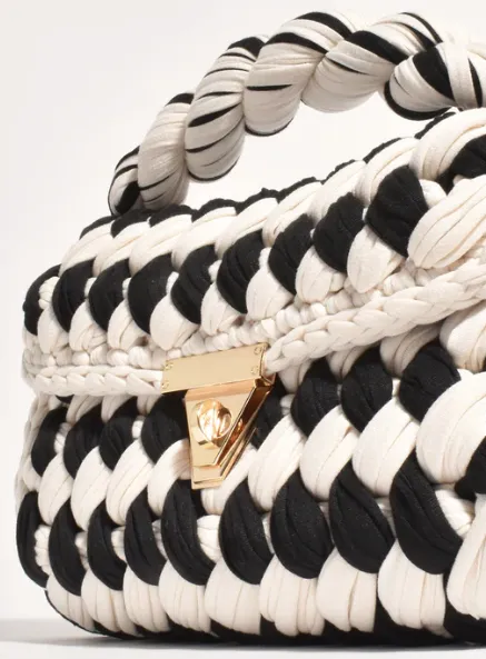 Handbag (AXD1832)