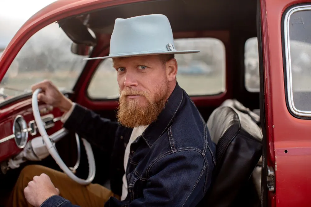KENNY WIDE STIFF BRIM HAT - SKY