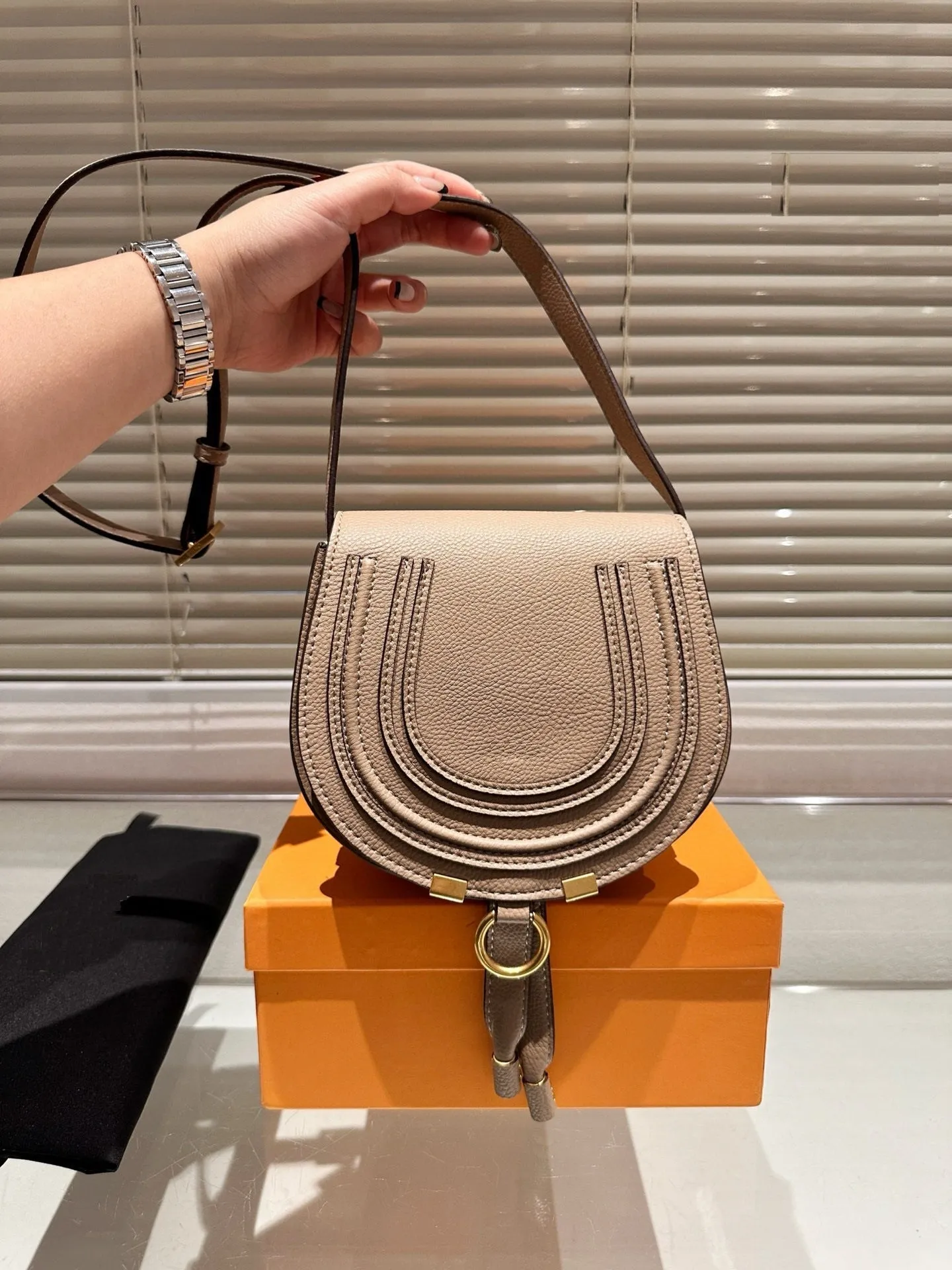 Leather crossbody bag