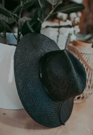 Luna | Paper Straw Rancher