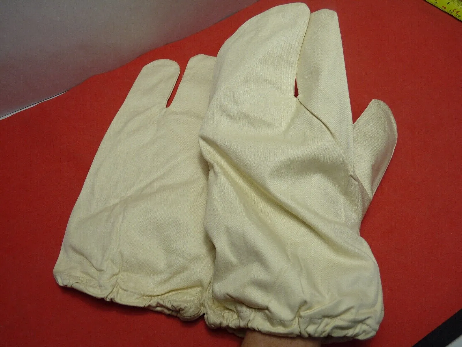 Original WW2 British Army Gunners Winter White Gloves - Dated 1941