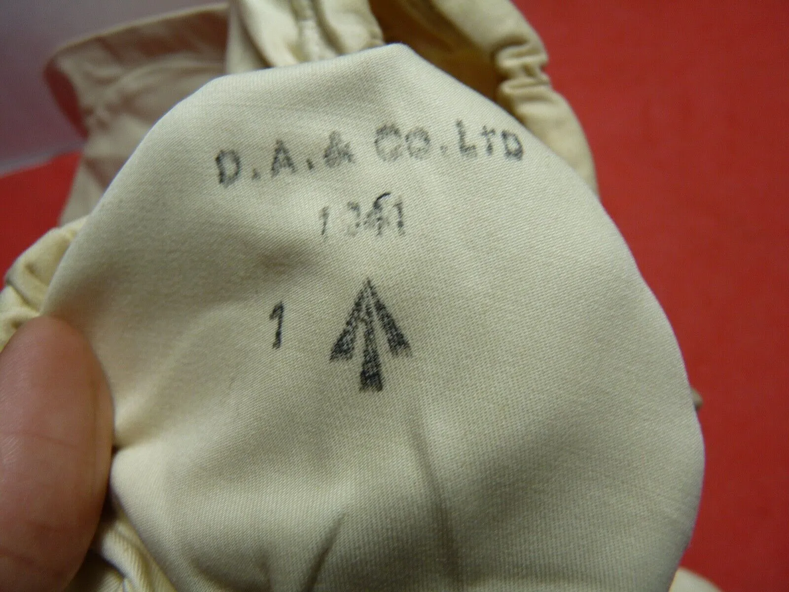 Original WW2 British Army Gunners Winter White Gloves - Dated 1941