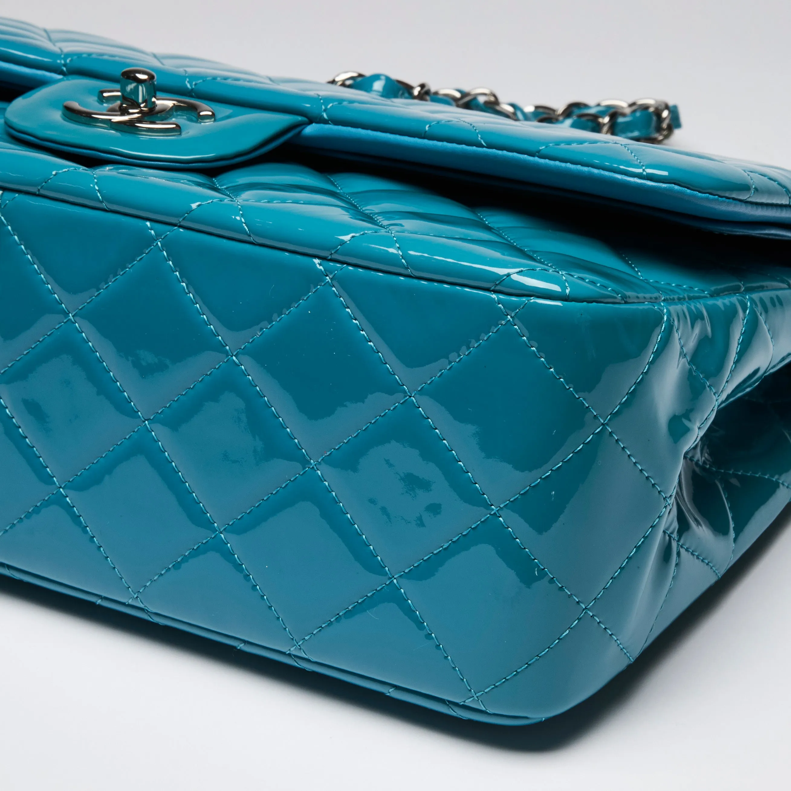 Pre-Loved Chanel ™ Blue Patent Leather Large Double Flap Bag