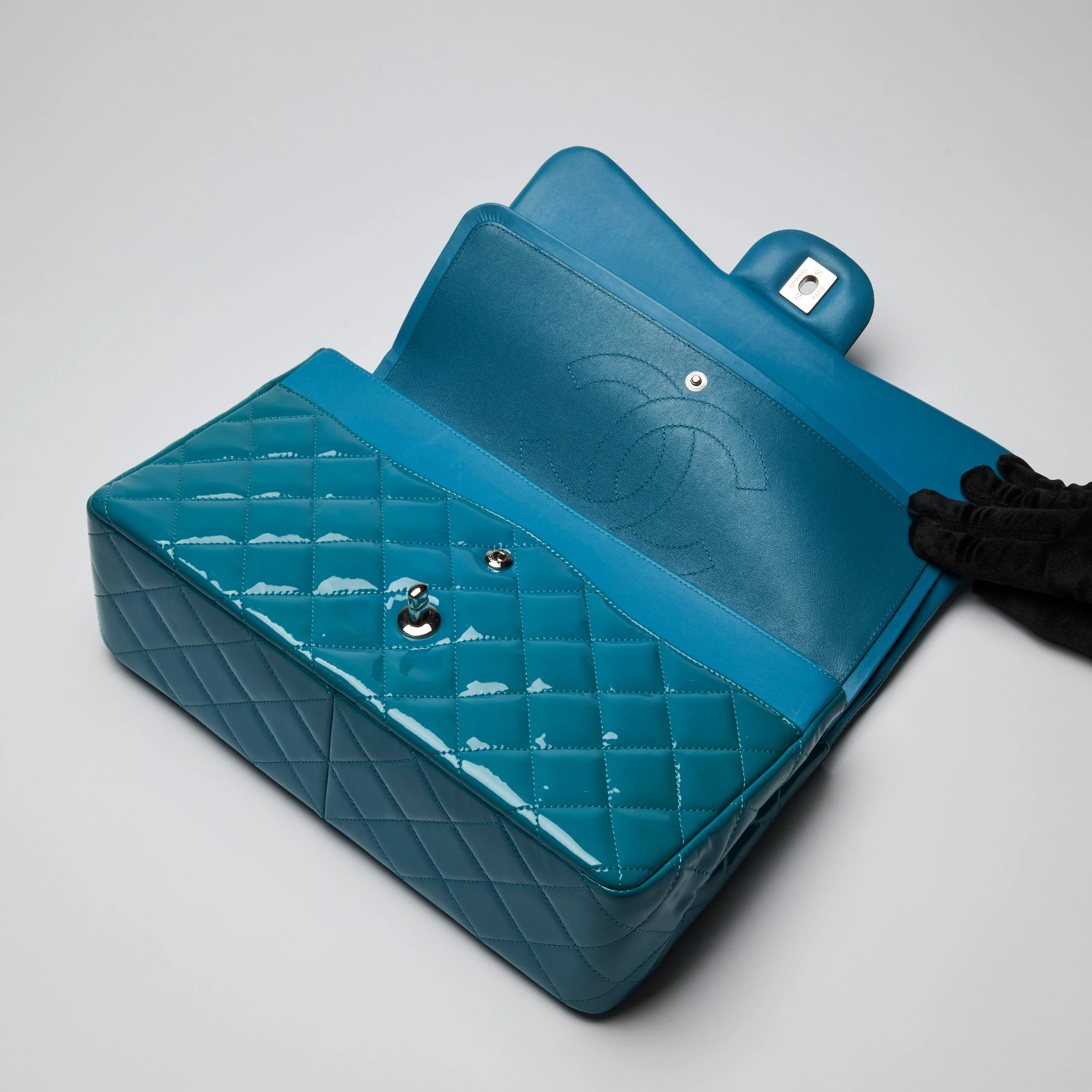 Pre-Loved Chanel ™ Blue Patent Leather Large Double Flap Bag