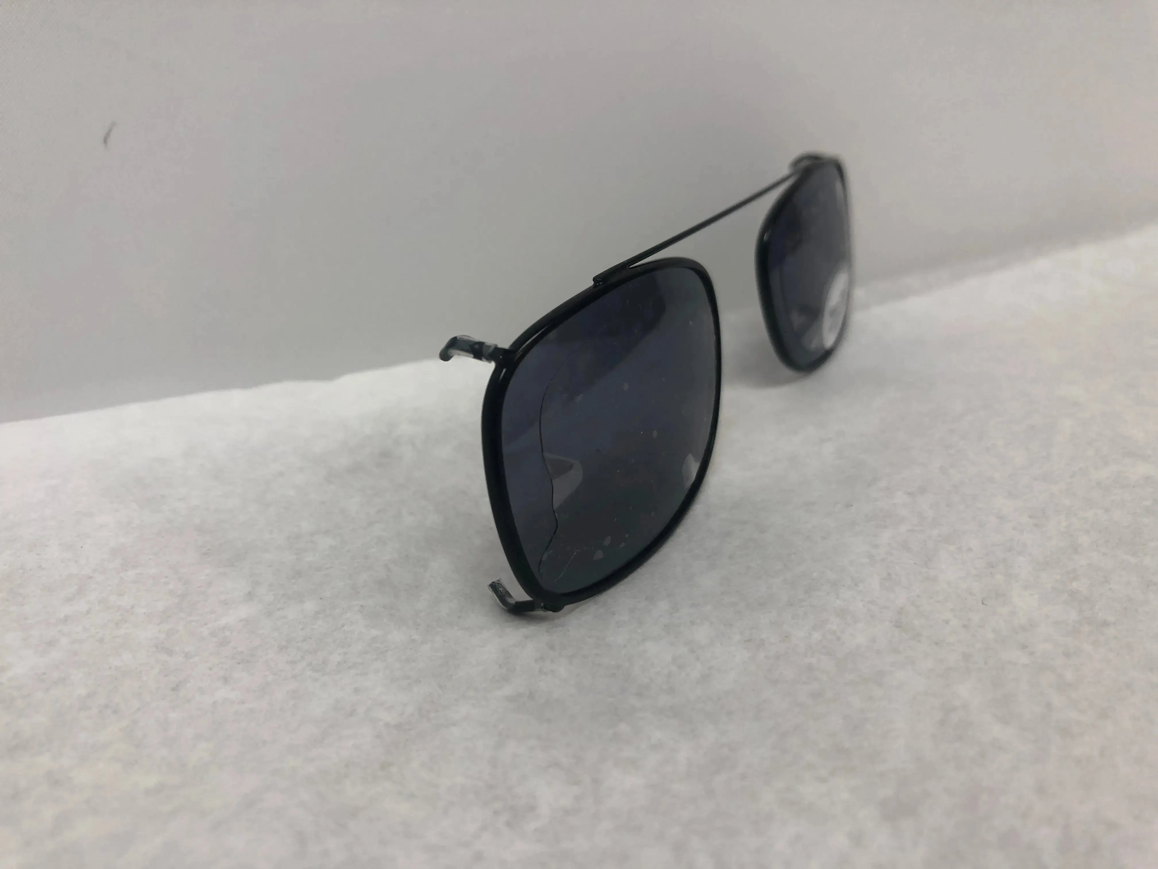 Sun Clip, Rectangle, 46mm Black Frame, Black Shade Lens | KMOPT-141