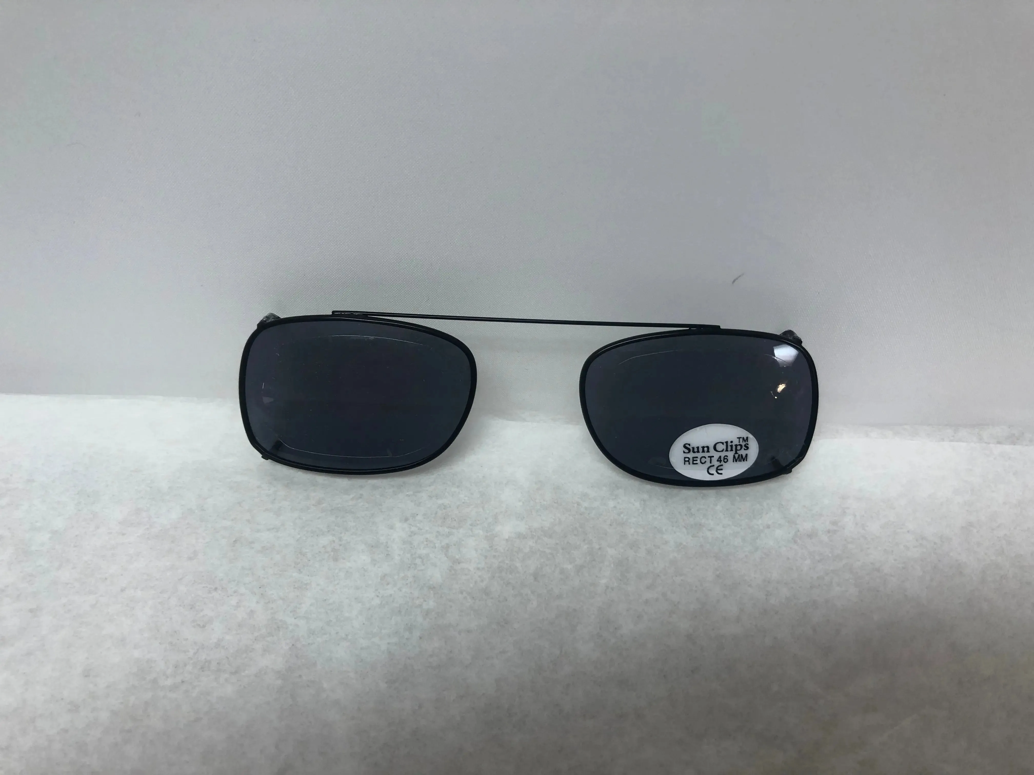 Sun Clip, Rectangle, 46mm Black Frame, Black Shade Lens | KMOPT-141