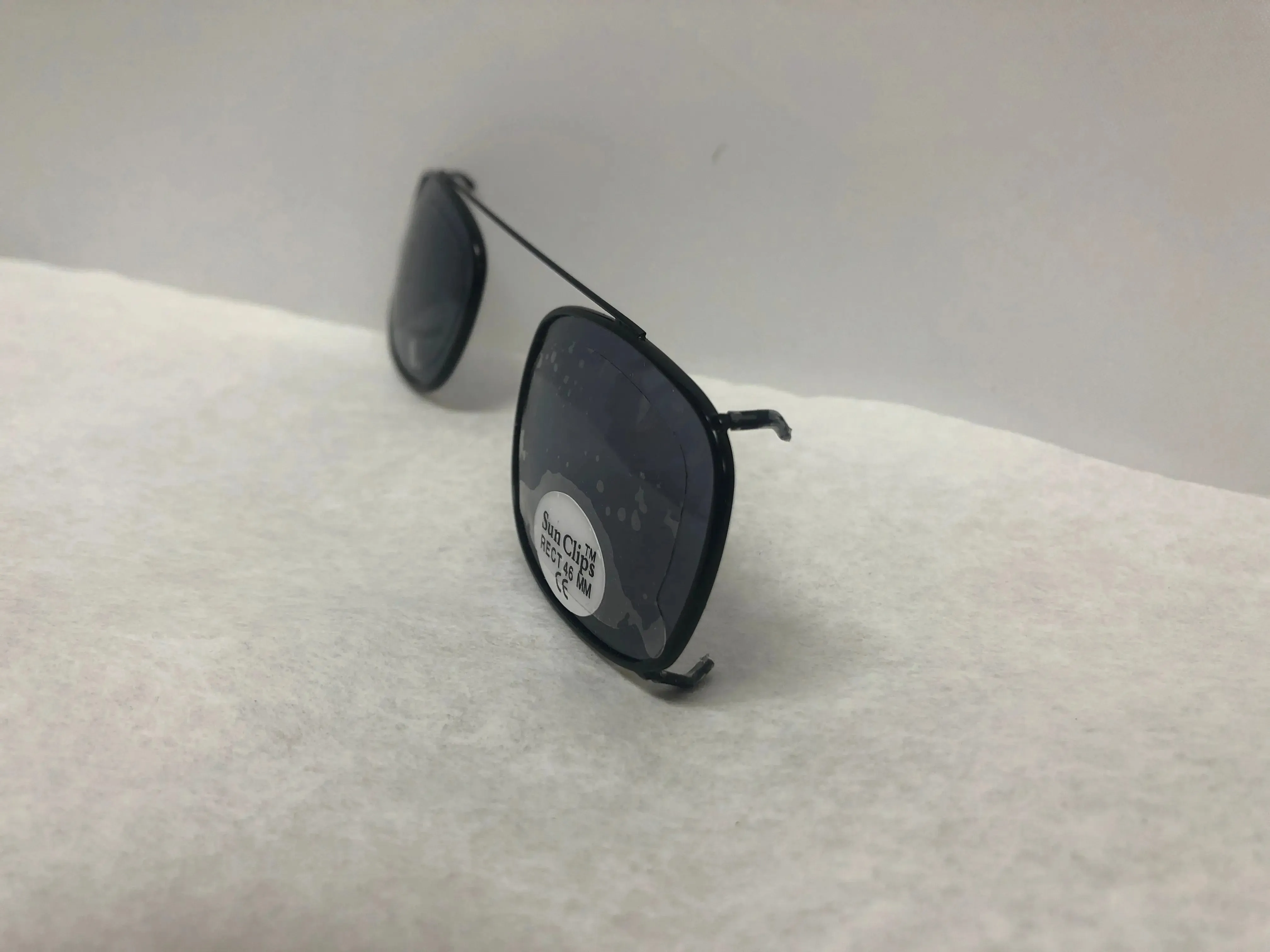 Sun Clip, Rectangle, 46mm Black Frame, Black Shade Lens | KMOPT-141