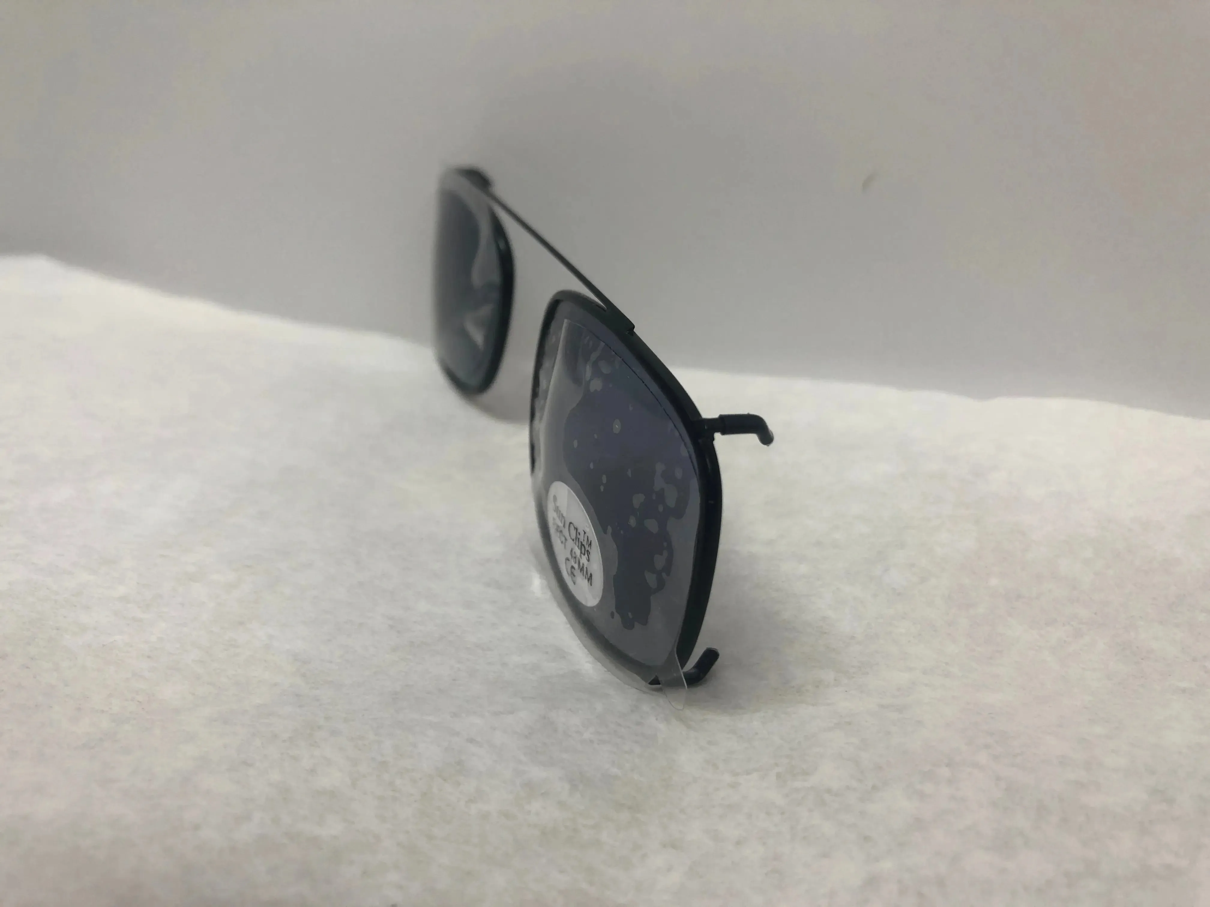 Sun Clip, Rectangle, 48mm Black Frame, Black Shade Lens | KMOPT-142