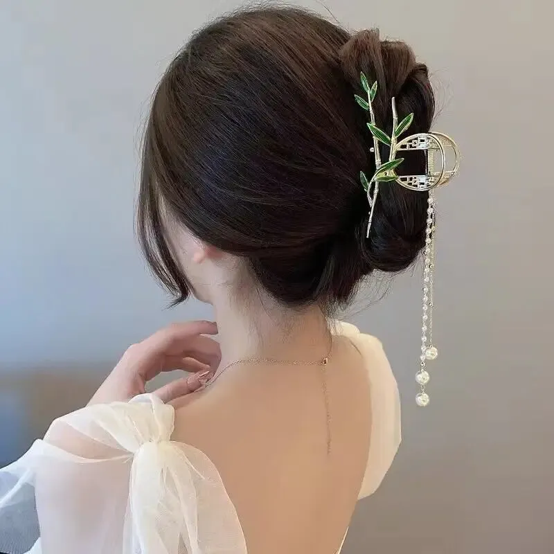 Vintage Metal Long Tassel Gripping Clip Hair Claw For Women