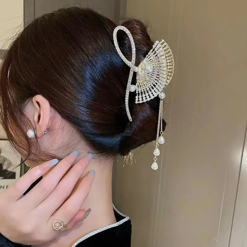 Vintage Metal Long Tassel Gripping Clip Hair Claw For Women