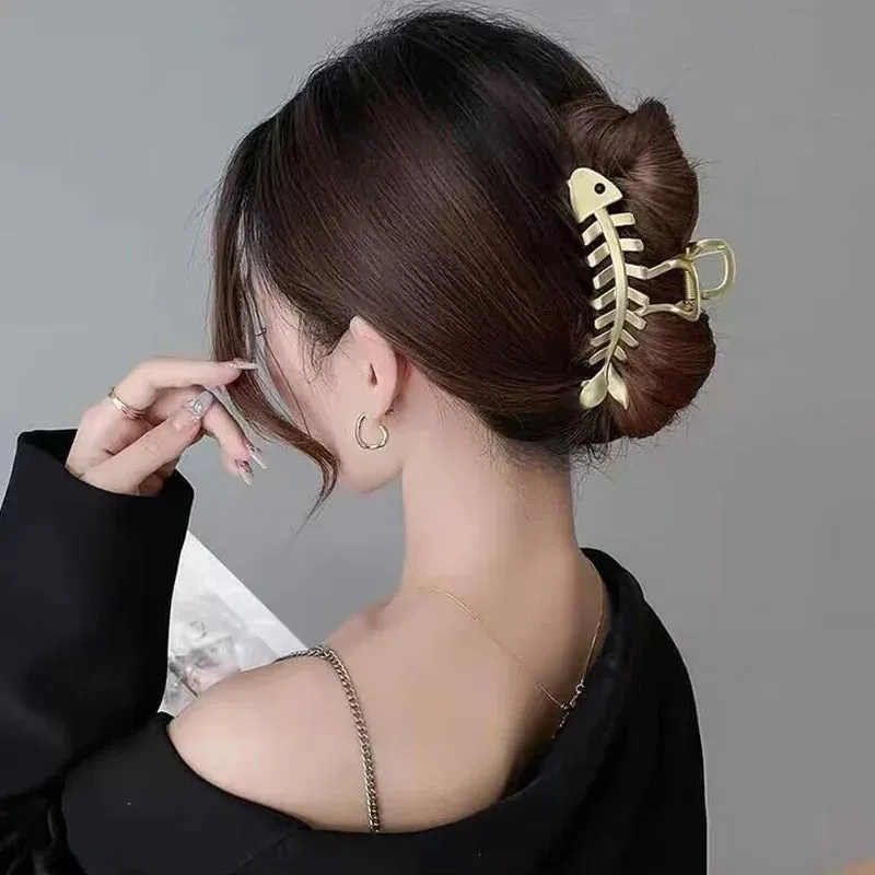 Vintage Metal Long Tassel Gripping Clip Hair Claw For Women