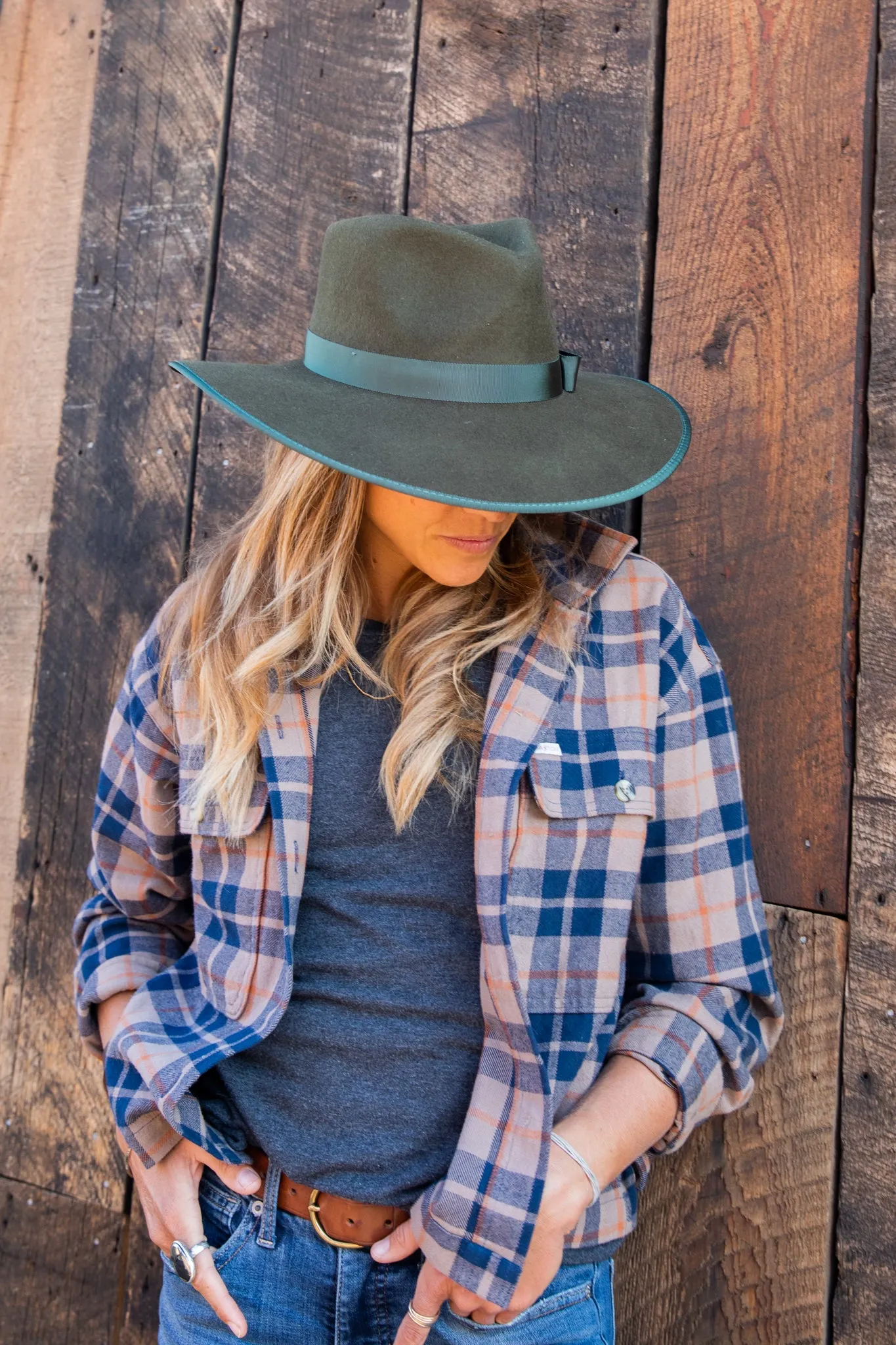 Wallaroo Sloan (in black, olive, or taupe)
